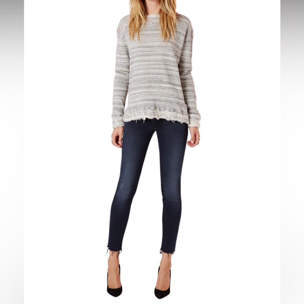 MOTHER Looker Ankle Fray Jeans in “Kiss in the Dark”, Size 25.